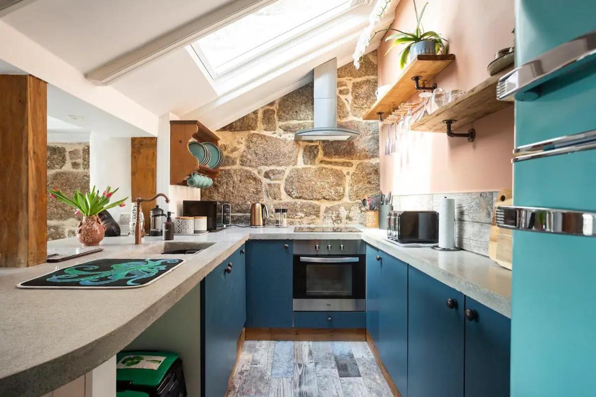The Olde Piggery, On The Coast, Zennor, St Ives *